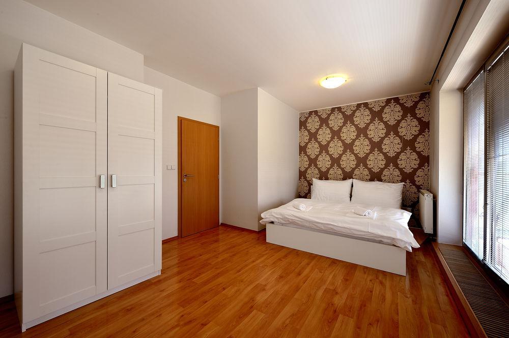 Twin City Rooftop By Ambiente Bratislava Exteriör bild